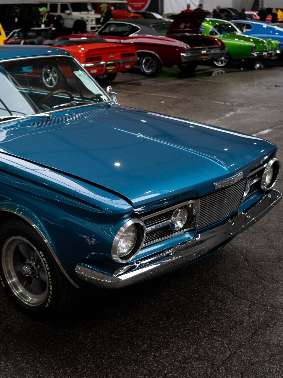 1965 barracuda close up